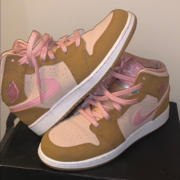 jordan 1 looney toons